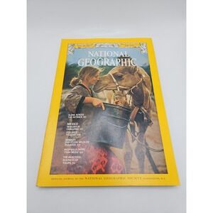 National Geographic Magazine May 1978 Robyn Davidson Alone Across The Outback!